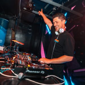 Jordan Davies Instagram - BIG SHOUTOUT TO HOME LINCOLN FOR HAVING ME THIS TIME LAST WEEK 🤘🏼

Now we go again tomorrow for Sunmerset fest in Yeovil where you can catch me closing the main stage at 10pm!

Then it’s straight to Zante for the full moon party once again Tuesday with a triple line up this week 🎧 

Finally it’s off to Kavos for my first gig of the summer there this Friday at Madisons, a brand new venue which is looking naughty 🎧

Its gotta be said there’s no better feeling than summer 

📸 - @theofficial_jeffers