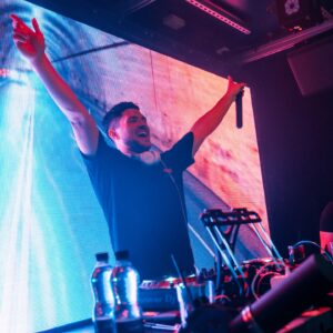 Jordan Davies Instagram - BIG SHOUTOUT TO HOME LINCOLN FOR HAVING ME THIS TIME LAST WEEK 🤘🏼

Now we go again tomorrow for Sunmerset fest in Yeovil where you can catch me closing the main stage at 10pm!

Then it’s straight to Zante for the full moon party once again Tuesday with a triple line up this week 🎧 

Finally it’s off to Kavos for my first gig of the summer there this Friday at Madisons, a brand new venue which is looking naughty 🎧

Its gotta be said there’s no better feeling than summer 

📸 - @theofficial_jeffers