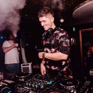 Jordan Davies Instagram - ☀️ SUMMERS COMING ☀️

The weather is picking up, its almost here & its another busy one 😎 BUT THIS WEEK WE ARE ANNOUNCING MORE 🤪 As you may already know you can catch me DJ’ing at:-

Zante - @purezanteofficial Tuesdays 🇬🇷 
Mallorca - @piratesreloaded Wednesdays 🇪🇸 
Yeovil -  @summersetfestofficial 1st of June 🎪

All through this week I am gonna be announcing all my other party island residencies as well as my U.K. dates throughout the summer 😎😉 

STAY TUNED 😎☀️🎧
