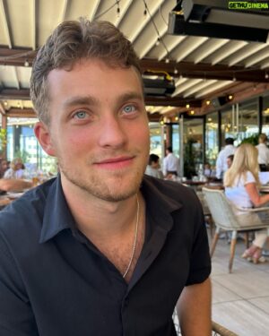Jordan Elsass Instagram - Step one: fly to LA 
Step two: rent Kia forte FE (it’s not yours so who cares if u post the license plate)
Step three: get haircut from Mike Ryan (a true beast) 
Step four: hit the picket lines w pals (wole the GOAT and mystical bitsicle)