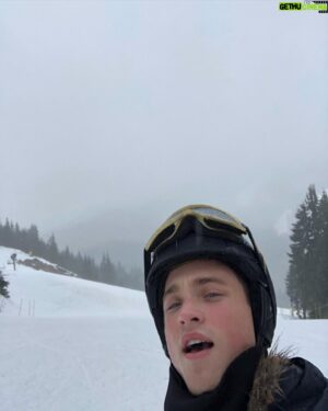 Jordan Elsass Instagram - This pic goes hard, feel free to screenshot