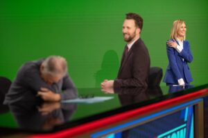 Jordan Klepper Instagram - Busy week. Best crew in the biz. 

Photos @pbsthephotographer