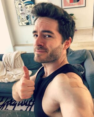 Jordan Maron Instagram - Just got vaccinated and already my 5G connection is way better
