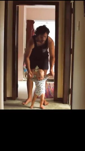 Jordan Watson Instagram - Wait til the end 🤯
#babytips #parentingtips #parenting #howtodadnz
