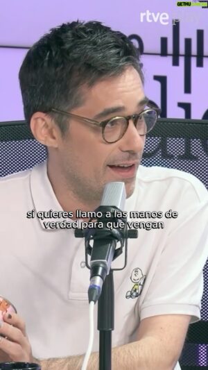 Jordi Cruz Instagram - Atención eurofans, @jordicruzperez tiene la solución para ahorrar durante un año antes de que se celebre Eurovisión 2025 en Suiza.

Ya disponible ‘Un buen momento’ en #RTVEPlay