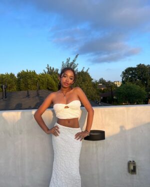 Jordyn Curet Instagram - feels like summer 🌇
