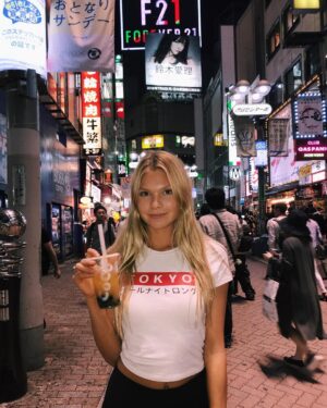 Jordyn Denning Instagram - Guess where!
