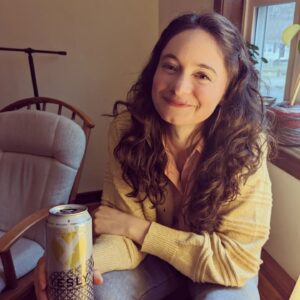 Jordyn DiNatale Instagram - Gotta take a picture when your shirt matches your drink @yeslywater 

#friday #celebratingwithwater #yeslywater #lemons #gimmethosevitamins