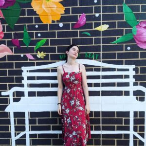 Jordyn DiNatale Instagram - Flowers on flowers on flowers 🌹
.
.
.
.
#iowa #roadtrip #muralart #roses