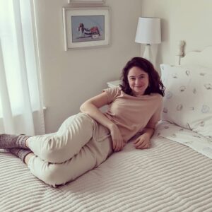 Jordyn DiNatale Instagram - Just trying to blend in...

#beige