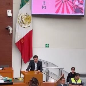 Jorge Arce Instagram - Buenas tardes mi raza, algo de mi intervención en el Senado de la República hoy, tenemos que promover el deporte en los niños para reducir la inseguridad, la delincuencia, ojalá me ayuden a compartir, ánimo la vida es maravillosa🤩
