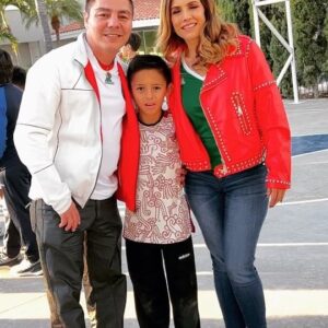 Jorge Arce Instagram - Buenas tardes 😃 mi raza, festejando🎊🎉🎁🎈🪅🛍️ a mi hijo Jorgito el más pequeño de la Casa🏠 agradezco a mi mujer @karimedearcemx que siempre Organiza fiestas preciosas,😍 la estamos pasando increíble🙃 animo la vida es maravillosa.. 

P.D. Eres, y serás siempre mi mejor coincidencia, lo mejor que me pudo pasar en mi vida…🥰
