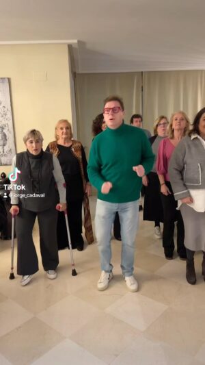 Jorge Cadaval Instagram - Bailando un poquito nada más 😂 @adelial40 @carmenaguilar553 @matito_matos @maitecadaval @marifi_213  @carmenrodriguezgali