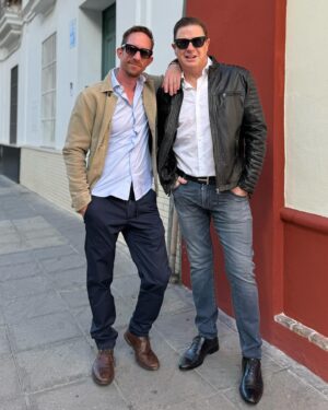 Jorge Cadaval Instagram - Rocking Triana w/ @ken_appledorn !!! 🙌🏼😎🕺🏻⚡️