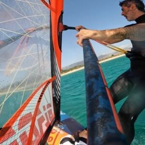 Jorge Fernández Instagram - Cada año que pasa me gusta más este deporte.
Las sensaciones que me da tanto en el agua como cuando salgo, son inexplicables.

Deporte, sol, mar, fuerza, velocidad, resistencia… son características que hacen que quiera más y más y más…😀

Todo mi material lo podéis encontrar en la tienda @sportlink.es en Tarifa

Material seminuevo que lo dejó allí por si os interesa.

Vela: @severnewindsurfing Blade 4.5

Tabla: @severnewindsurfing Ultra-kode carbono 86L

Traje: @mysticboarding