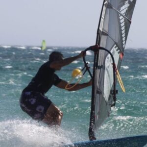 Jorge Fernández Instagram - Hace 3 días, con un levante con rachas de 50 nudos en Bolonia 🙌🏼🙌🏼

Material de la tienda @sportlink.es 

Vela @severnewindsurfing Blade 3
Tabal @starboardwindsurfing Ultra Kode 80 L
Neopreno @mysticboarding