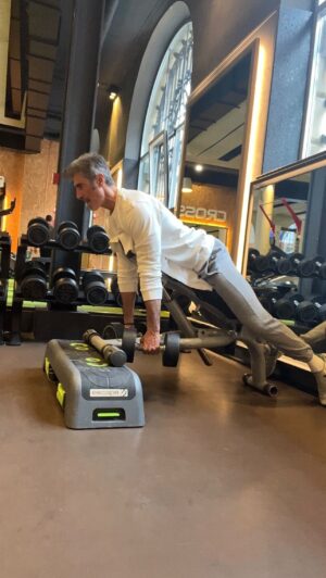Jorge Fernández Instagram - Dos ejercicios diferentes para un mismo objetivo en el trabajo del dorsal.