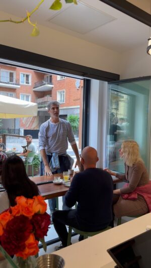 Jorge Fernández Instagram - QUIÉN HA HECHO ESTE CAFÉ????
@cokooncafe ❤️🙌🏼