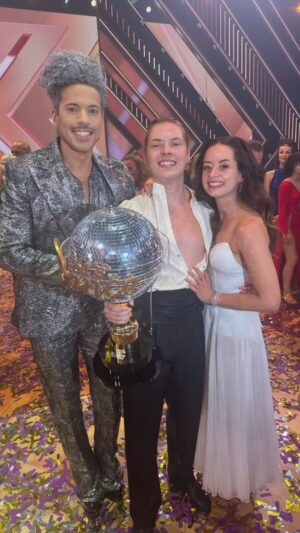 Jorge González Instagram - What a Friday Night .. What a final show ♥️ Congratulations to the @letsdance dancing stars 2024  @gabrielkelly_official @malikadzumaev 🕺🏻 #letsdance #love #peace