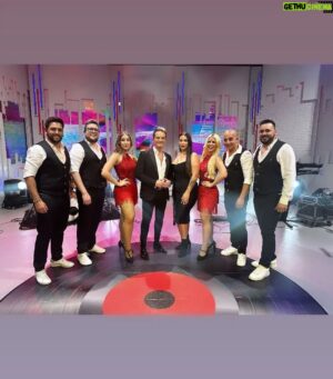 Jorge Guerreiro Instagram - Hoje às 23:00⏰️ tudo "colado" à @rtppt 📺
Vou estar pela primeira vez no @caporcasartp com o enorme @herman.jose.oficial 🥳
Cambalacho & Havana 🎤