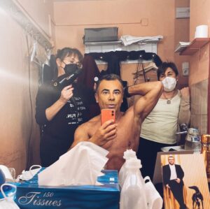 Jorge Javier Vázquez Instagram - ¿Le molestará también a Álvaro Morte que, además de llenar teatros, esté tan bueno?