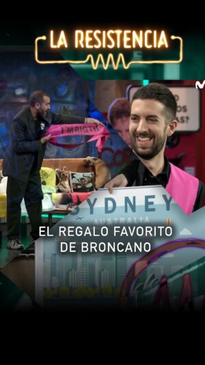 Jorge Ponce Instagram - A Broncano le sobra el dinero. Está forrao el cabrón y tiene de todo. Es difícil acertar con un regalo para él pero algo que no falla.

#laresistencia @cerribero