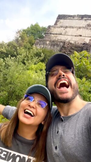 Jorge Ulloa Instagram - Agradezco tanto a Dios por celebrar un año más de tu vida, un año más que nos acompañamos en cada aventura, en cada proyecto, en cada decisión, en cada sueño, en cada película que vemos, en cada película que imaginamos, en cada película que hacemos y en la película que me haces vivir a tu lado. ¡¡¡FELIZ CUMPLEAÑOS MI HERMOSAAA!!! ¡¡¡TE AMOOO!!!