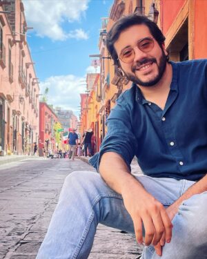 Jorge Ulloa Instagram - Nos escapamos a San Miguel de Allende, un Pueblito Mágico en México, de esos que los gringos se imaginan que así es toda Latinoamérica. Hasta nos cruzamos con una viejita idéntica a Coco. ¡Precioso!