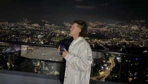 José Andrés Chiluiza Calderón Instagram - 1 de enero, primer posteo. 2024 te esperé siempre, Llego mi momento.. 🌌🕯️