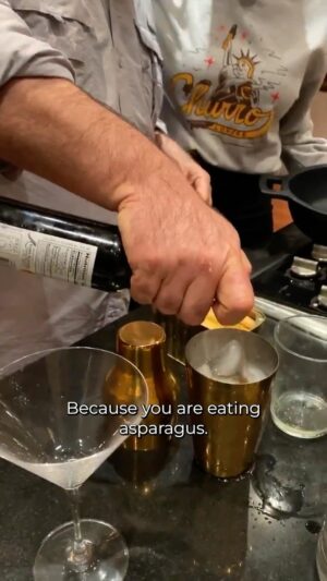 José Andrés Puerta Instagram - My mother used to drink asparagus water, because the asparagus in Spain is so delicious and we never wasted food. So I thought…why not make an asparagus martini?? All you need is some asparagus water, vodka, sherry vinegar, and olive oil…bonus points if it is @joseandresfoods 😜 The result is the perfect, slightly savory martini! 

Thanks to my great friend @ananavarrofl for remembering this recipe and joining me for the latest live recording Longer Tables. Listen to the episode anywhere you get your podcasts!