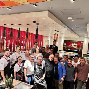 José Andrés Puerta Instagram - Some of us began cooking together 36 yrs ago…I am who I am because of the people in this photo. Amazing day together in @vegas @cosmopolitan_lv cooking and eating at @chinapoblano @jaleobyjose. I know I say Spaniards invented everything…and that includes some of the best chefs and restaurants in the world!! @qiqedacosta @jordirocasan @cellercanroca @joseppituroca #JoanRoca @mugaritz @andoniluisaduriz @disfrutarbcn @eduardxatruch @oriolcastroforns #MateuCasañas @theworlds50best @cosmopolitan_lv