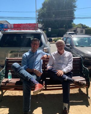 José Antonio Kast Instagram - En el Día Mundial de las Personas con Síndrome de Down, recordemos la importancia de la vida y el respeto que merecen todos. Aquí en un alto en el día junto a @sanchezdiputado en el recorrido por la Provincia de San Antonio. 
.
#DíaMundialSíndromeDeDown