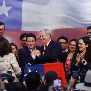 José Antonio Kast Instagram - “Mi esperanza es que hoy se cierre una etapa triste de nuestra historia que comenzó con un estallido delictual que desestabilizó nuestra institucionalidad y nuestra convivencia y que termina esta noche con una masiva y contundente manifestación democrática que cierra este ciclo de discusión constitucional” - @joseantoniokast