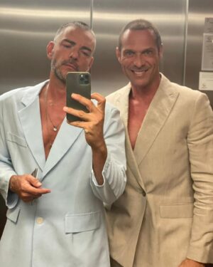 José Carlos Pereira Instagram - E nem sequer combinámos… 😂🥰
Num qualquer elevador, antes da festa da @tvioficial, no @anantaravilamoura 
Eu e o @claudio_ramos 
.
.
#party #summer #2022 #veraotvi #friends