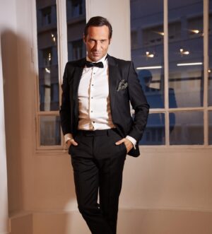 José Carlos Pereira Instagram - Party mode ⭐️ ⭐️⭐️⭐️⭐️
@tvioficial 
@giorodriguesofficial 
@blast_actors 
@brandfire.pt 
.
.
#tvi #tvi30anos #gala #smoking #actor #party #redcarpet
