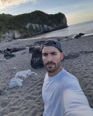 José Condessa Instagram - Estamos a chegar ao fim e a ilha não nos deixa dizer adeus sem nos garantir que teremos saudades 🌊