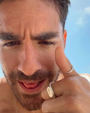 José Condessa Instagram - último mergulho para a despedida, daqui a nada já estou na outra ilha 🤍