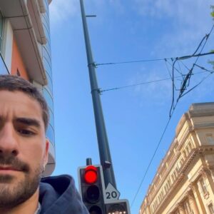 José Condessa Instagram - Um resumo bastante resumido do incrível que foram estes dois dias. Fez sol e calor em Manchester, arrepiei-me com o Eric Clapton, fez-se história na premier, fiquei sem voz de tanto festejarmos, festas memoráveis, houve boa comida e boas pessoas, tudo isto em menos de 48h. 

Agora preciso de férias destes dias 😎