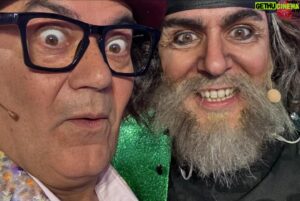 José Corbacho Instagram - Gracias por invitarme a jugar una noche más en ese patio de recreo tan maravilloso que es @tucaramesuena 

Primero, un beso a mi querido @angelllacer_oficial al que sustituí y que pronto va a estar dando guerra, o mejor dicho, dando amor. ♥️
Gracias a ese jurado maravilloso @carloslatre @chenoa y #Lolita por su cariño. ♥️♥️♥️
A @fuentes_manel y todo el equipazo técnico del programa. 
Y al pedazo casting de esta edición. @juanrabonet @_valros @soymiguellago @supremmedeluxe @raquelsanchezsilva @raoulvazquez @oficialconchita @davibusta @juliamedina BRAVO 👏🏽👏🏽👏🏽

FELIZ DE VOLVER A JUGAR CON VOSOTROS!
♥️♥️♥️
@atresmediacom 

Las fotos como siempre de @joseirun_fotografia 📷
