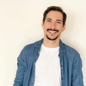 Jose Dammert Instagram - Ha sido hasta ahora un año con muchos baches, pero algo que siempre me funciona es no quitar la sonrisa, no resuelve los problemas, pero me hace acordar quien soy y por que estoy acá. Busca siempre un motivo para sonreír y todo alrededor tuyo lo hará. Sin bajar la guardia. #actor #dreams #2020
