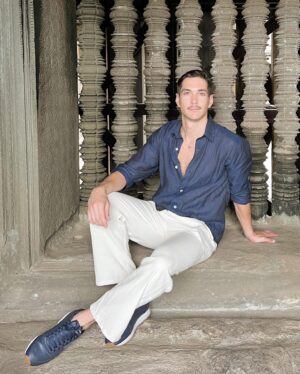 Jose Dammert Instagram - Angkor Wat 
(y mi pose de presentador de noticias)