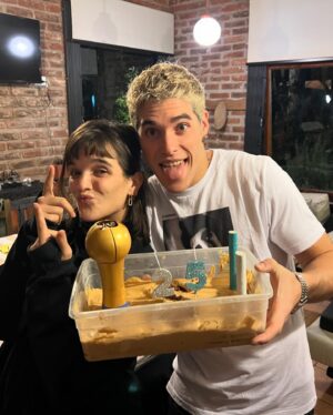 José Giménez-Zapiola Instagram - 4 años de esta foto, cuatro años compartiendo la vida con vos, con vos la vida es mas linda. Gracias por tus risas, por tus palabras, por tu corazón único y gigantezco. Nada mas lindo que la relación que con el tiempo y esfuerzo construimos. Soy un afortunado de tenerte a mi lado Malenga, que así sea siempre 💙💛