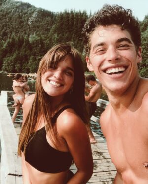 José Giménez-Zapiola Instagram - 4 años de esta foto, cuatro años compartiendo la vida con vos, con vos la vida es mas linda. Gracias por tus risas, por tus palabras, por tu corazón único y gigantezco. Nada mas lindo que la relación que con el tiempo y esfuerzo construimos. Soy un afortunado de tenerte a mi lado Malenga, que así sea siempre 💙💛