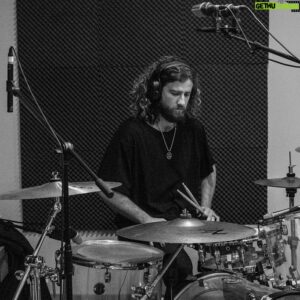 José Luis Badalt Instagram - Este año estreno nuevo proyecto con mi carnalito @aka_nolanr  y ya les adelanto que va a sonar muy perro

#drummer #bateria #instadrummer #recording #studio