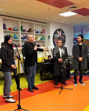 José Luis 'El Puma' Rodríguez Instagram - Ayer de visita junto a @franciscamusic, @iambetocuevas y @dianaboloccof, en el hospital de la @teleton_chile 

Es maravilloso lo que hacen. Ver cómo mejoran la vida de tantos.  Aprovecho para enviarle un abrazo a mi querido @donfranciscotv quien fue el precursor de todo esto.