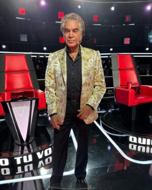 José Luis 'El Puma' Rodríguez Instagram - Encantado con este traje que hicieron mis amigos de @thehouseofsuitsmiami de manera exclusiva para las presentaciones de @thevoicechilevision