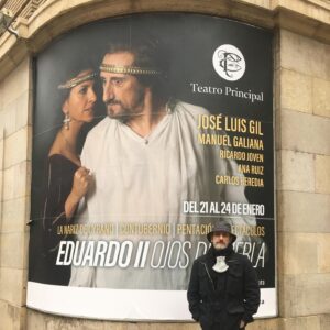 José Luis Gil Instagram - Ya estamos aquí. Teatro PRINCIPAL DE ZARAGOZA, hasta el Domingo 24!EDUARDO II. Ojos de niebla.
