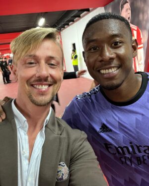 José María Gutiérrez Instagram - Pedazo de Crack tanto dentro como fuera del campo @davidalaba .