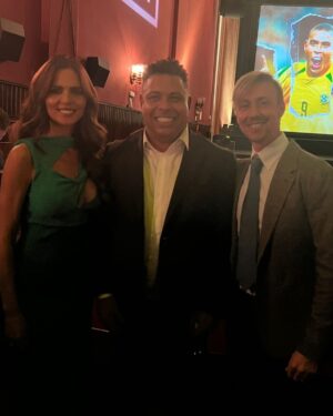 José María Gutiérrez Instagram - El Fenómeno @ronaldo @rominabelluscio1 ❤️❤️❤️❤️❤️.