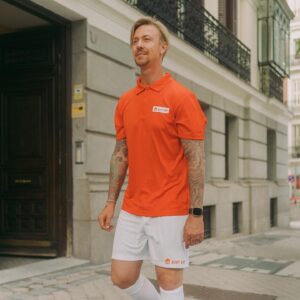 José María Gutiérrez Instagram - Para los que queríais volver a ver uno de mis taconazos, ahí va. 

@justeat_es me retó a colar balones en los balcones de los madrileños con códigos de descuento para que disfruten de un buen manjar viendo la final UEFA Champions League y no me lo pensé ni un segundo. ¡Tremendos pases me marqué!